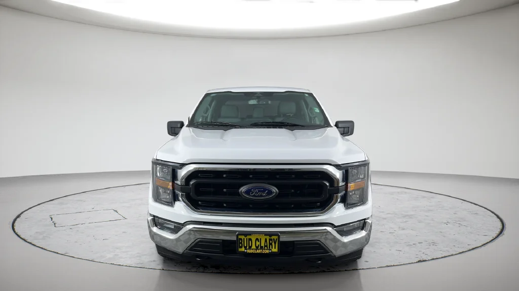 Used 2023 White Ford XLT image 3