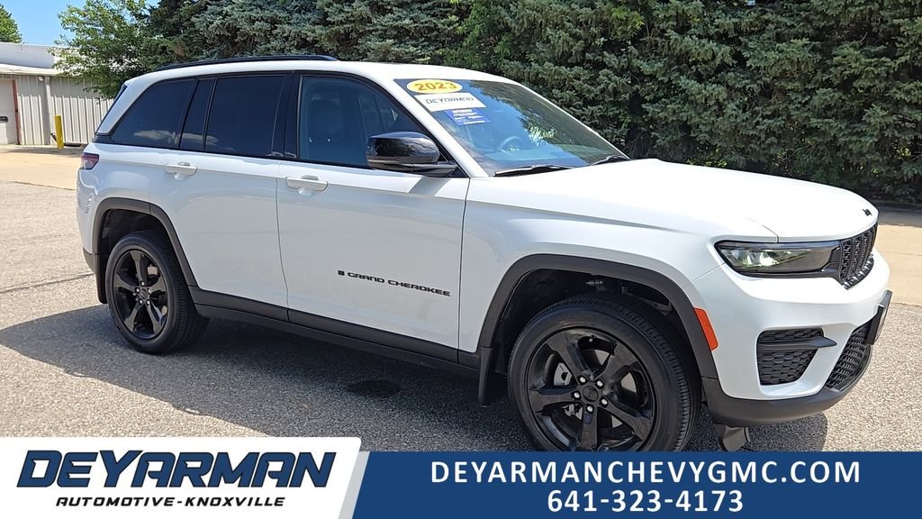 Used 2023 White Jeep Altitude X image 1
