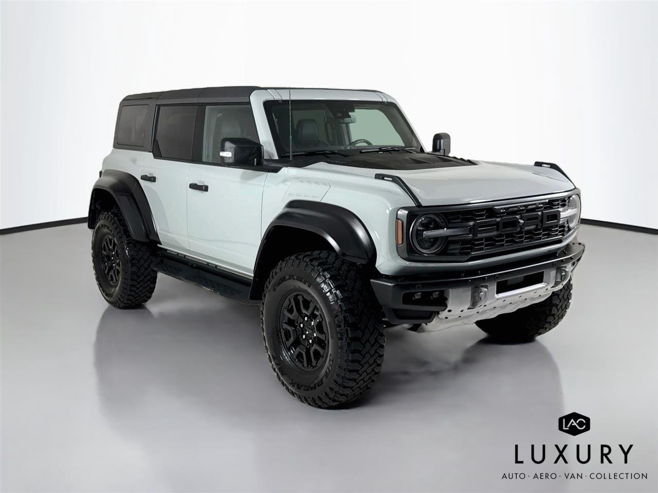 Used 2023 Cactus Gray Ford Raptor image 3