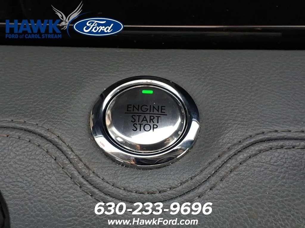 Used 2019 Black Metallic Lincoln Reserve image 26