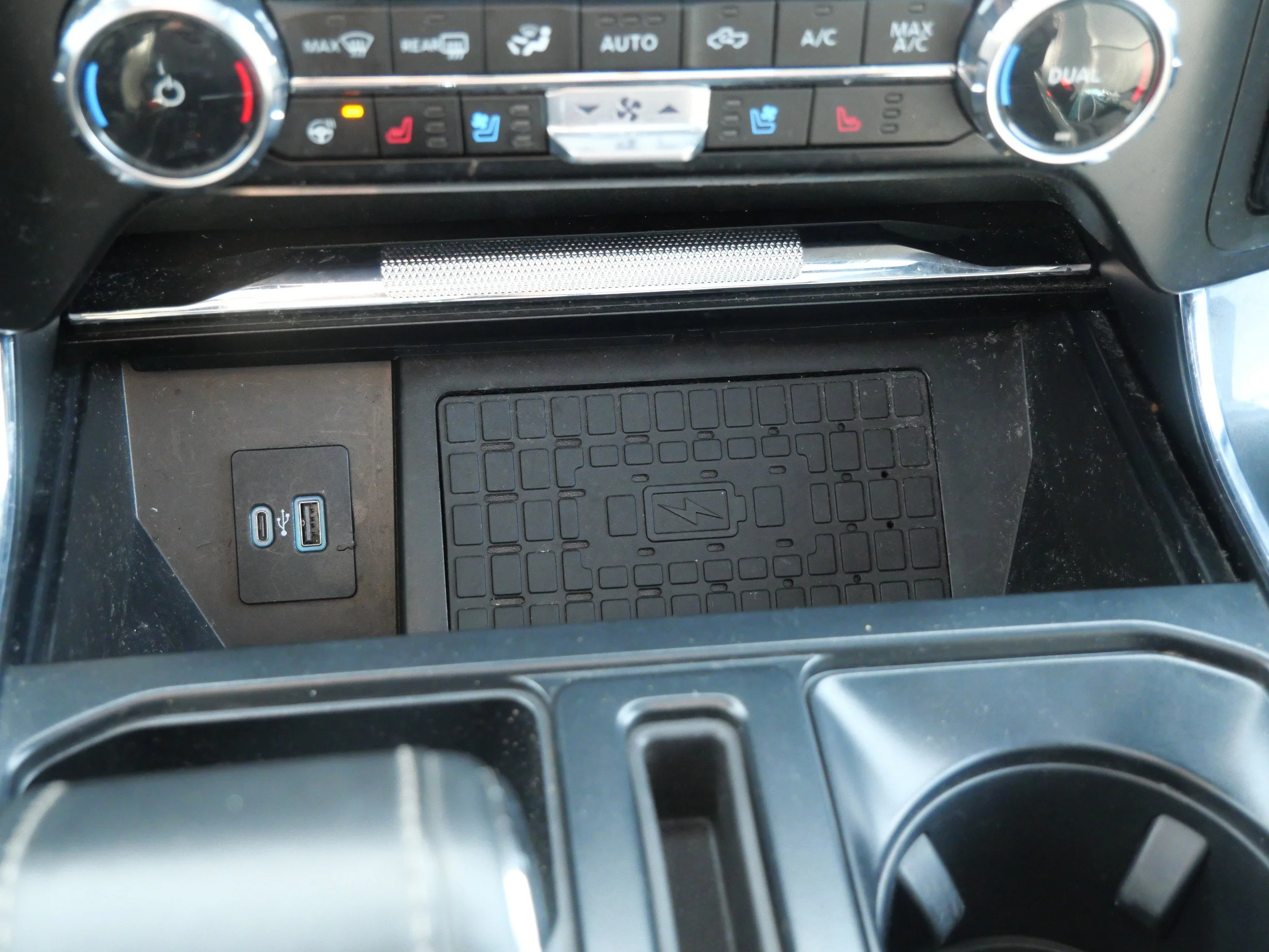 Certified Used 2023 Agate Black Metallic Ford LARIAT image 19