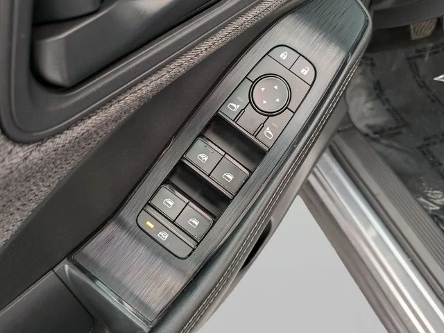 Used 2021 Gray Nissan S image 16