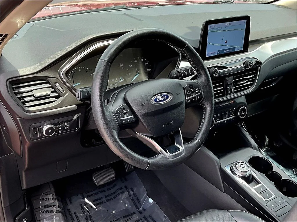Used 2020 Red Ford SEL image 21