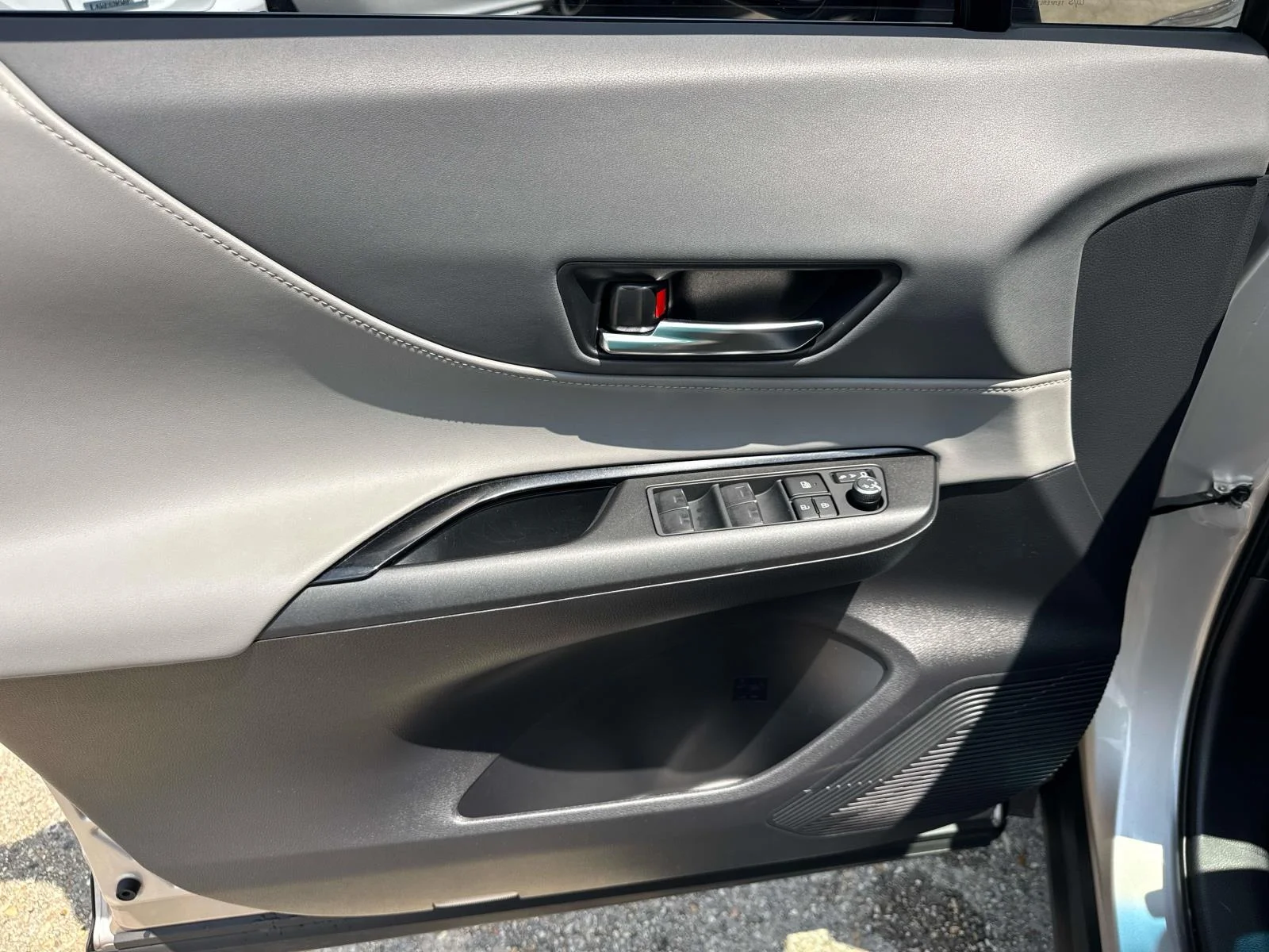Used 2023 Silver Toyota LE AWD (Natl) image 18