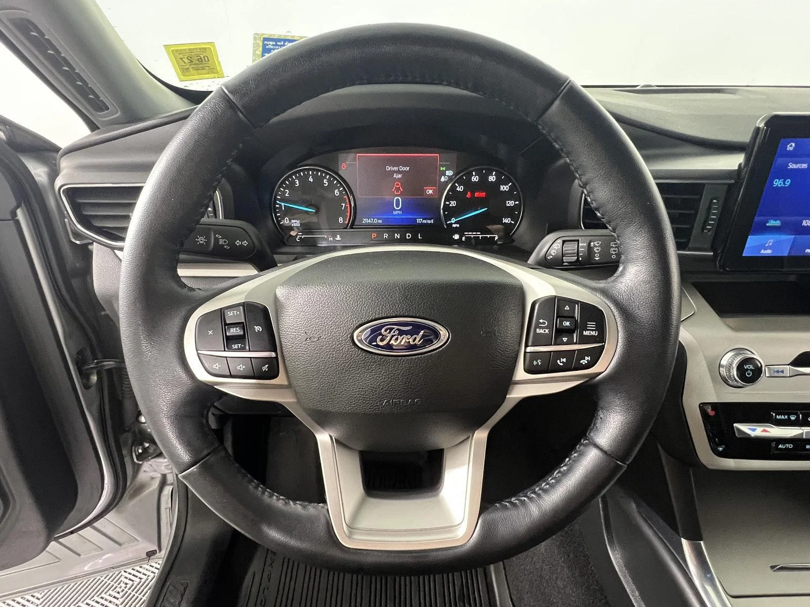 Used 2023 Iconic Silver Ford XLT image 14
