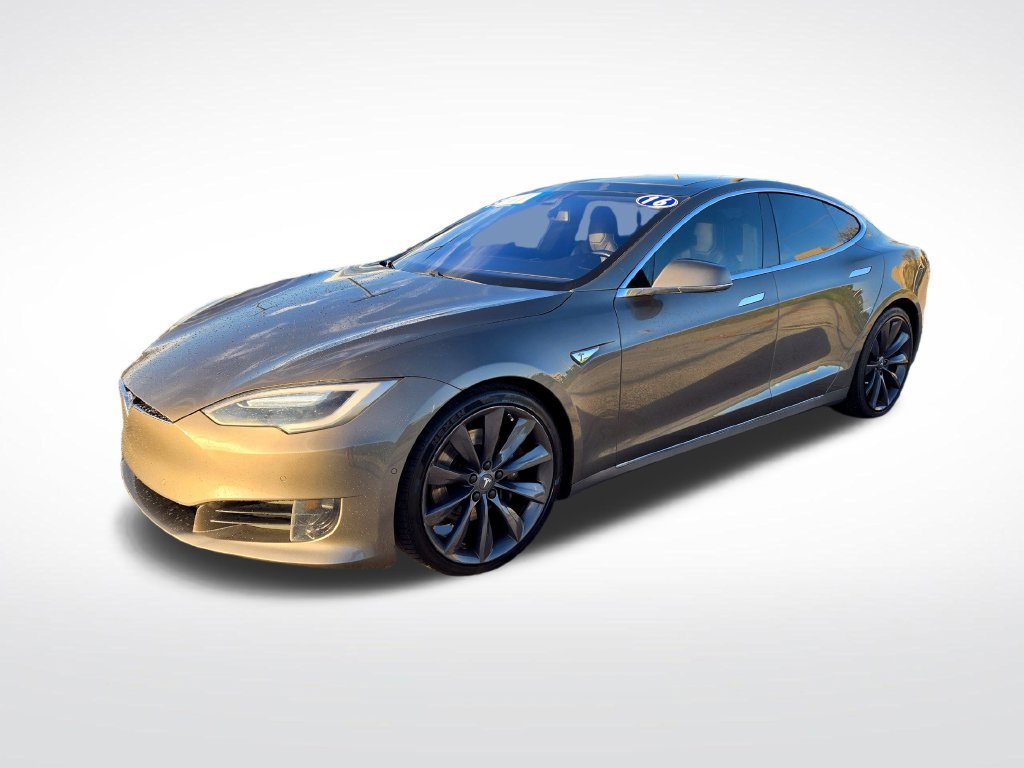 Used 2016 Gold Tesla 90D image 9