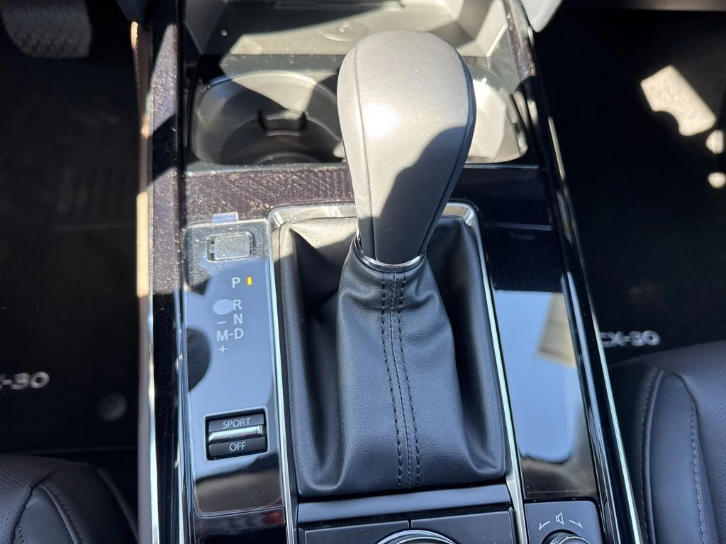 2025 Mazda CX-30 Premium - Photo 23