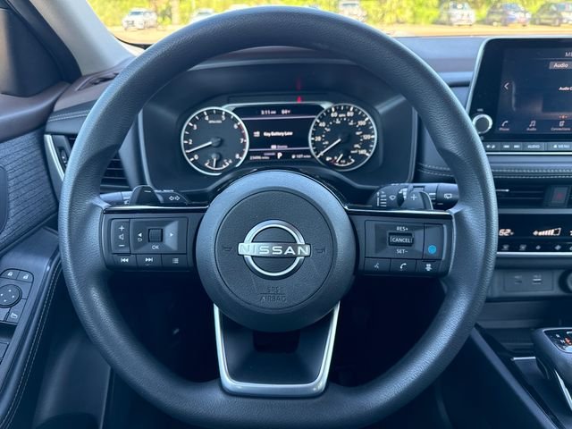Used 2023 Gray Nissan SV image 15
