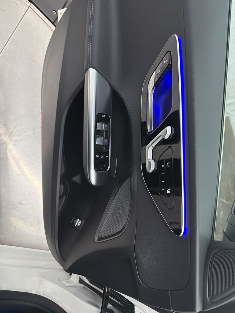 New 2026 Polar White Mercedes-Benz C 300 image 17