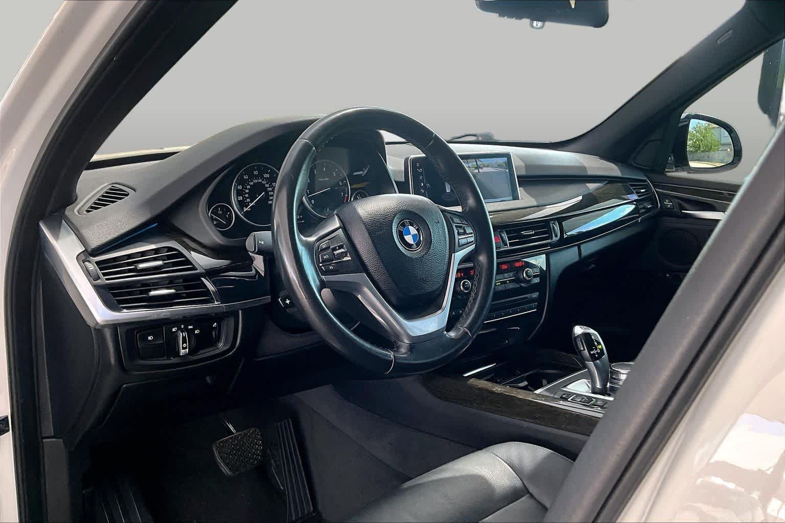 Used 2017 Alpine White BMW sDrive35i image 18
