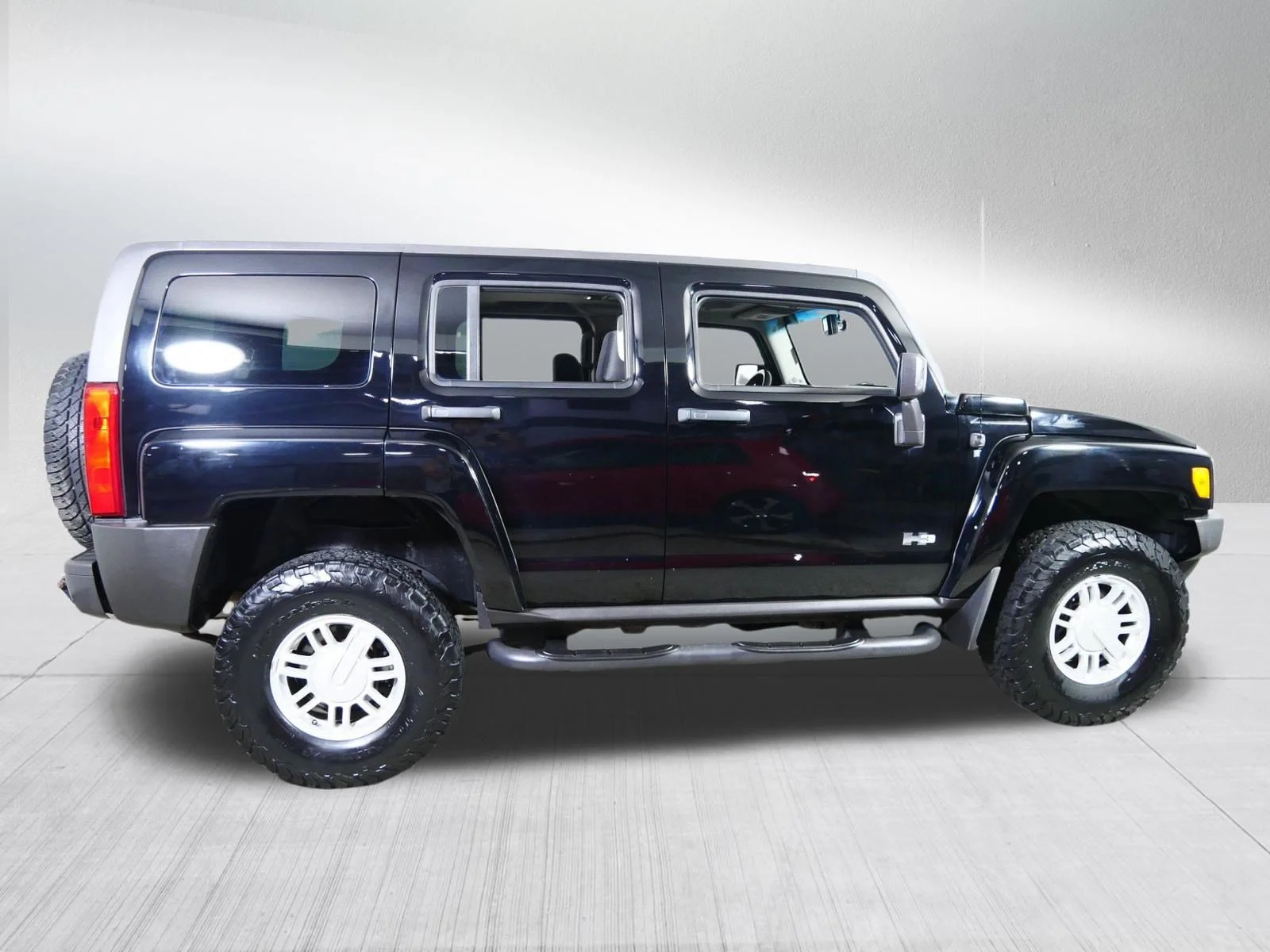 Used 2008 Black HUMMER SUV image 8
