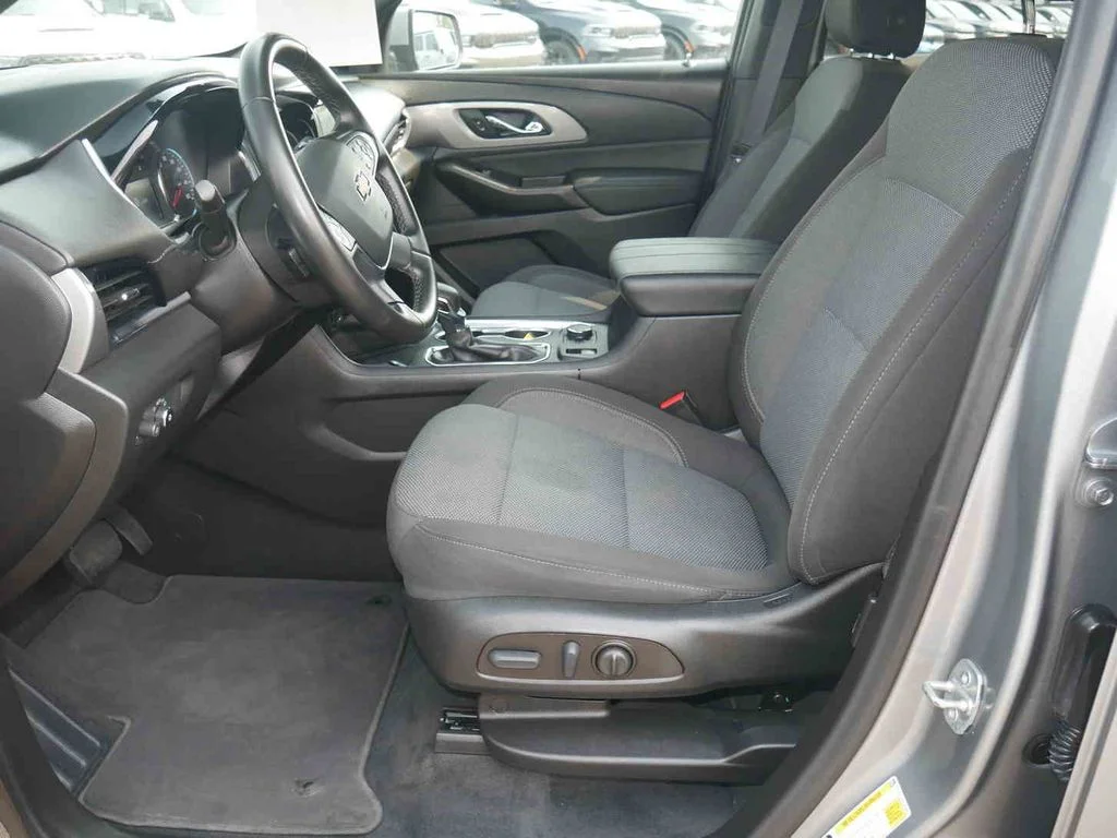 Used 2023 Gray Chevrolet LT 1LT image 23