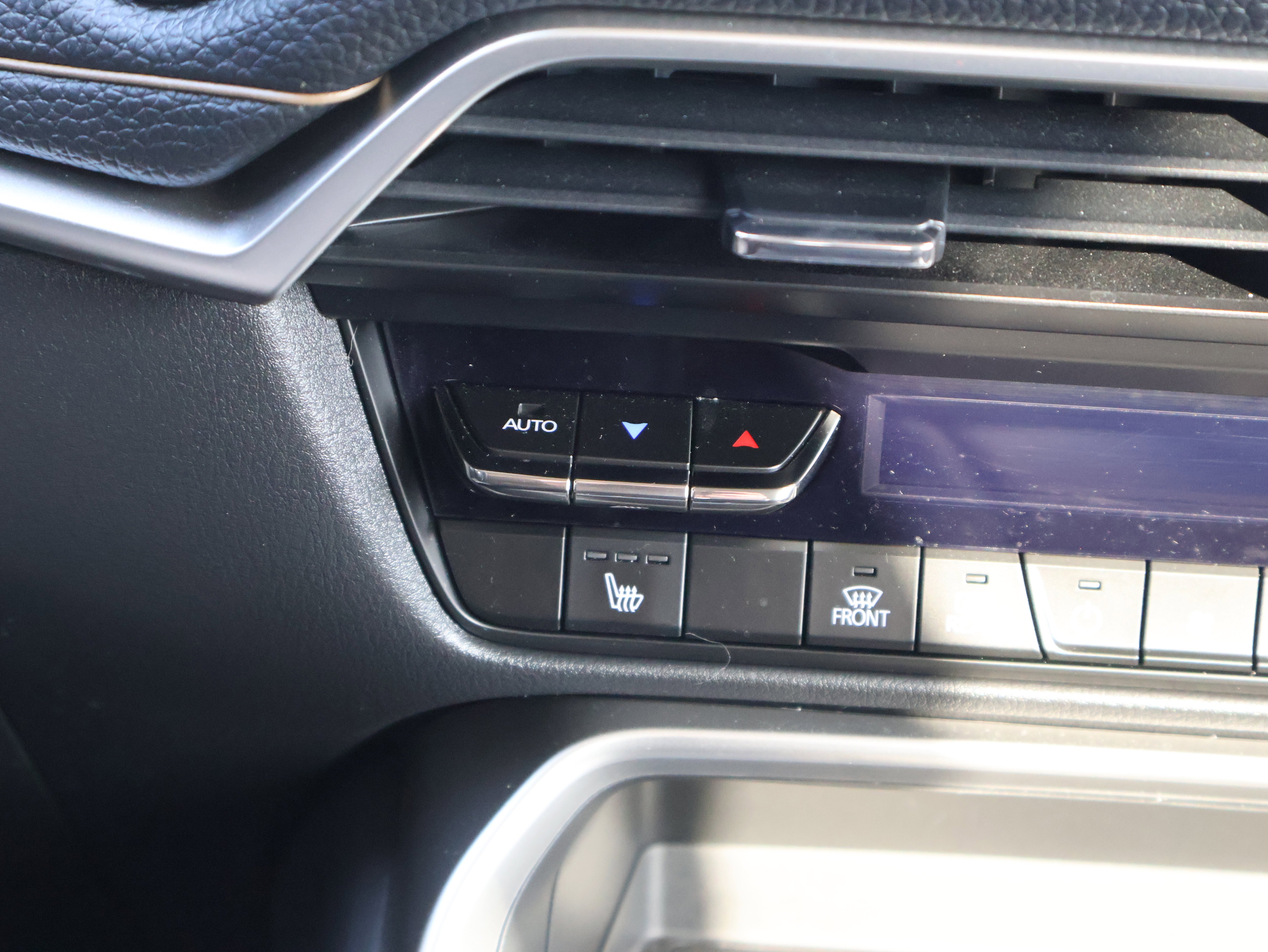 2025 Mazda CX-70 Premium Package - Photo 29