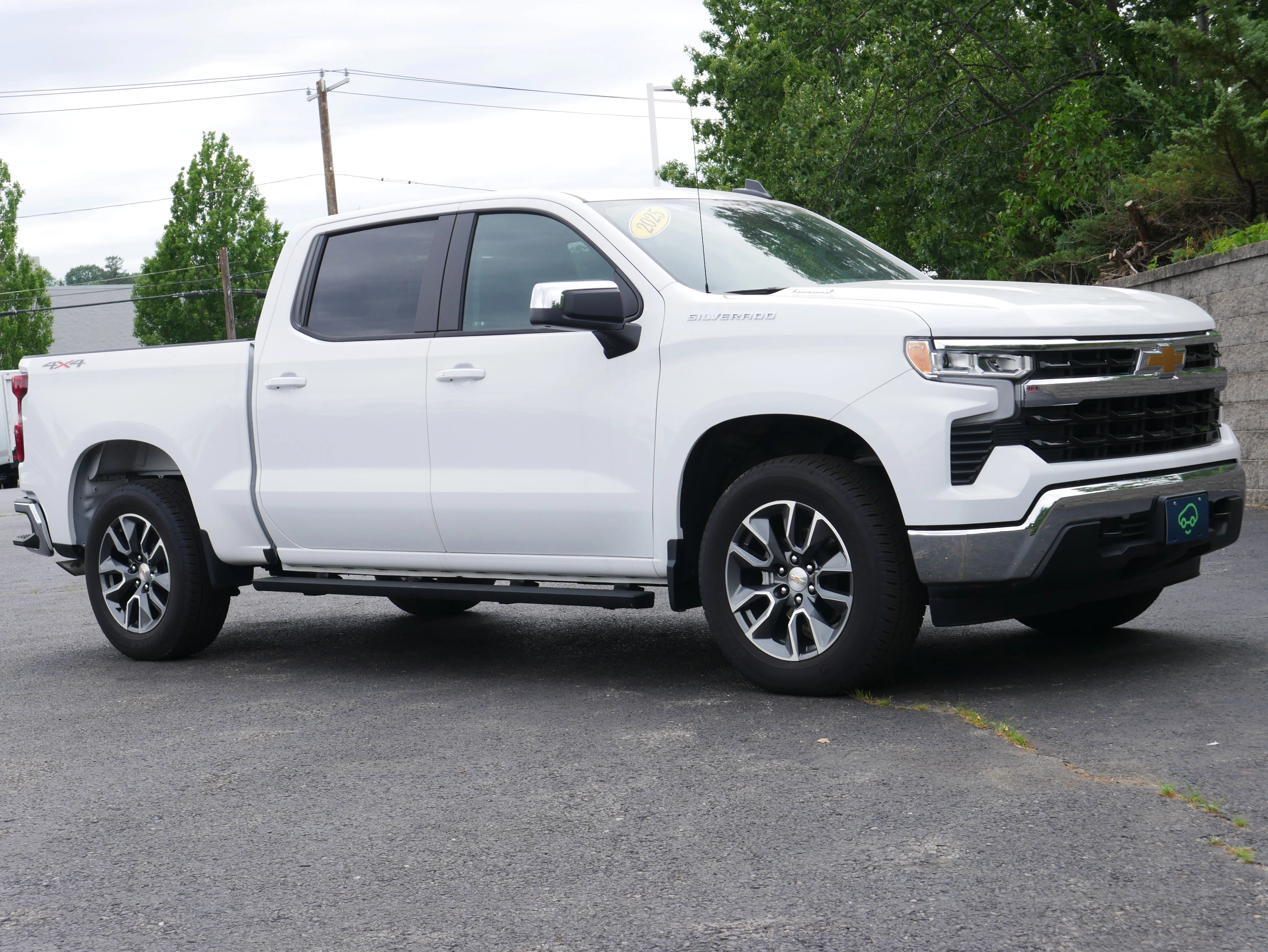 Certified Used 2025 Summit White Chevrolet LT (2FL) image 8