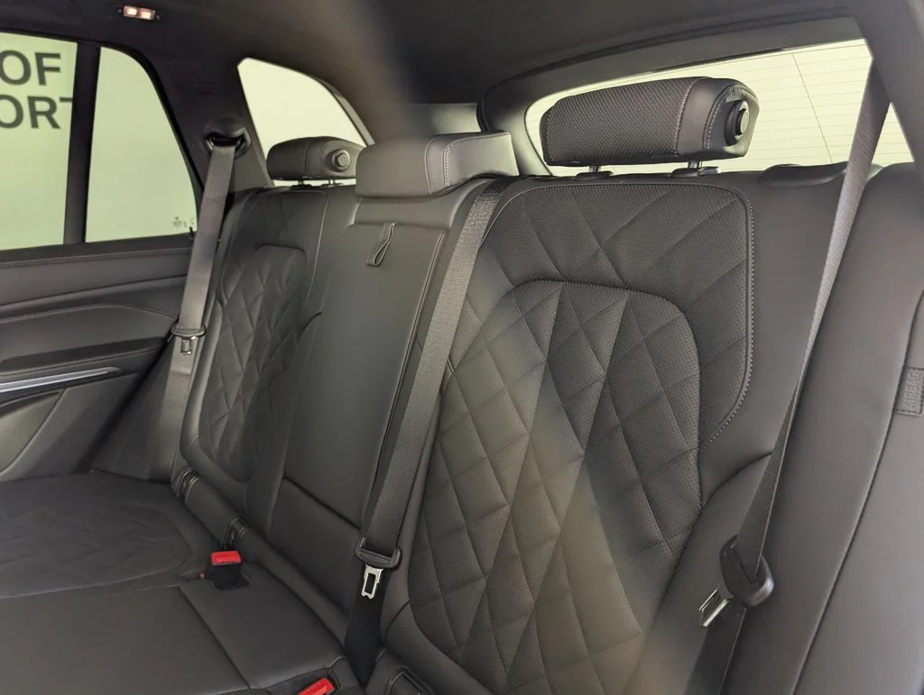 New 2026 Gray BMW xDrive40i image 15
