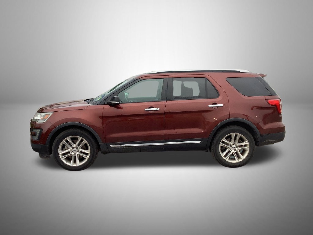 Used 2016 Brown Ford XLT image 1