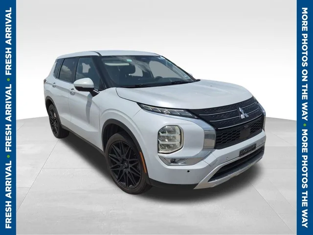 2024 Mitsubishi Outlander SE