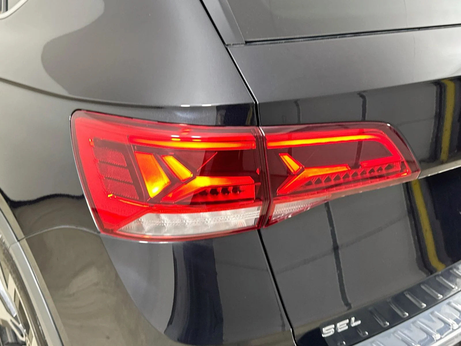 Used 2022 Black Volkswagen  image 13