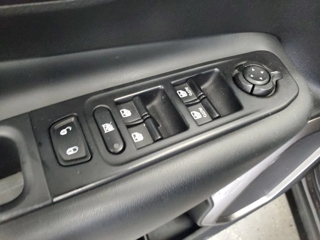 2023 Jeep Renegade Latitude - Photo 21