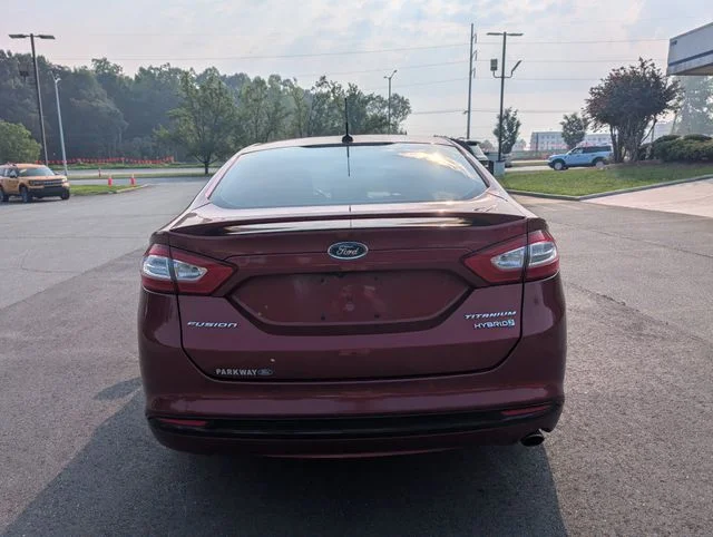 Used 2014 Red Ford Titanium image 4