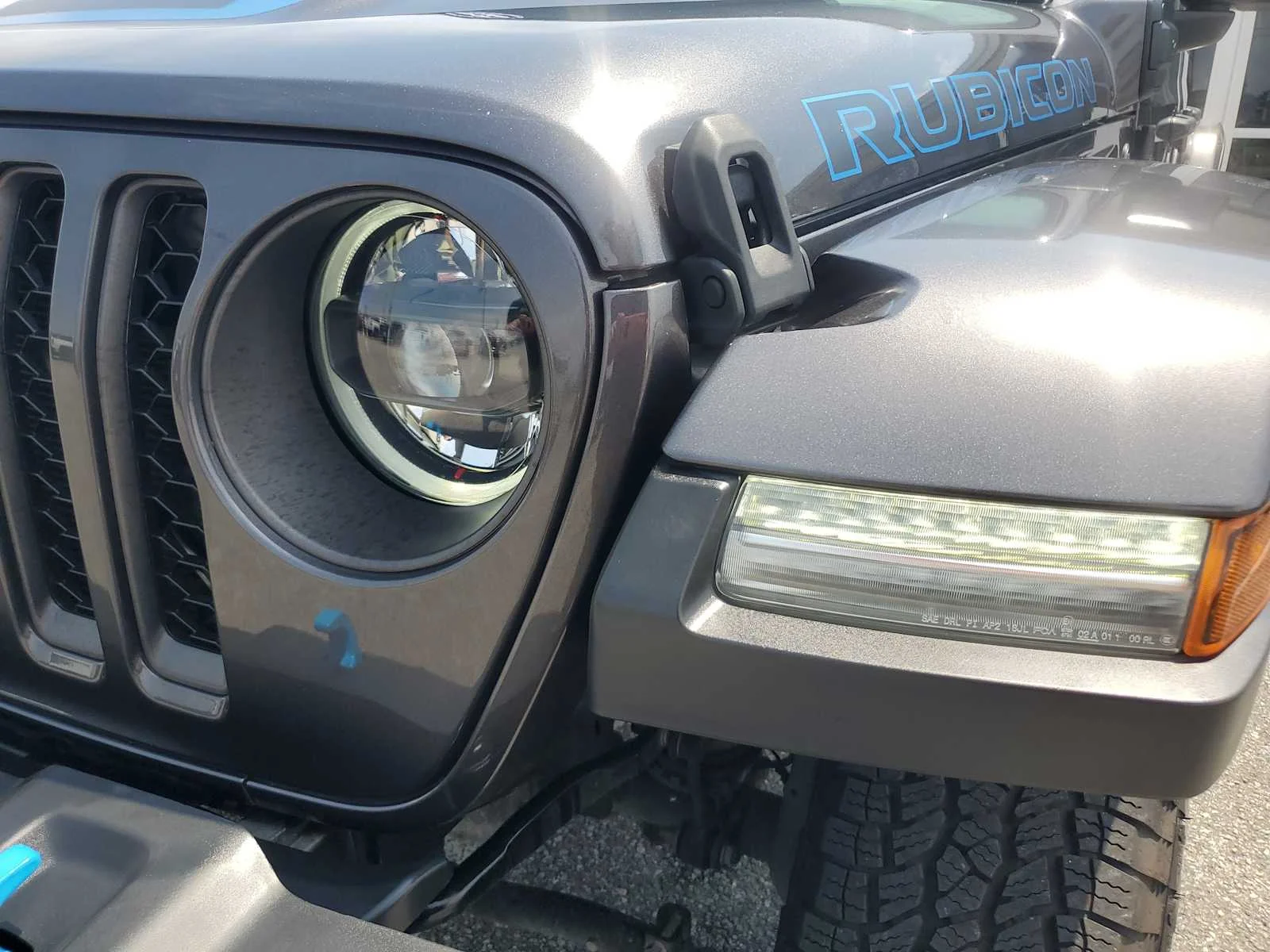 Used 2023 Gray Jeep Rubicon image 13