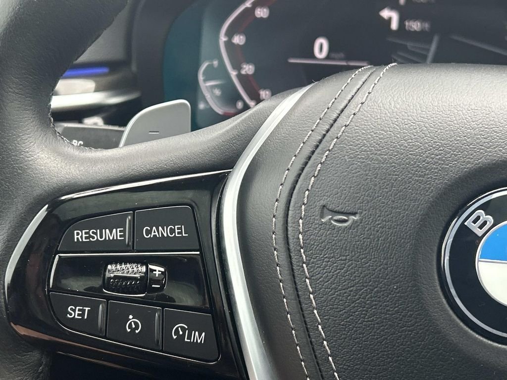 Used 2022 Black BMW 540i xDrive image 23
