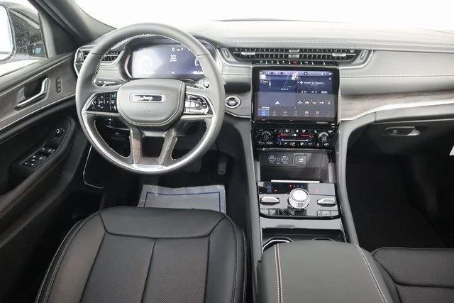 2025 Jeep Grand Cherokee L Overland - Photo 6