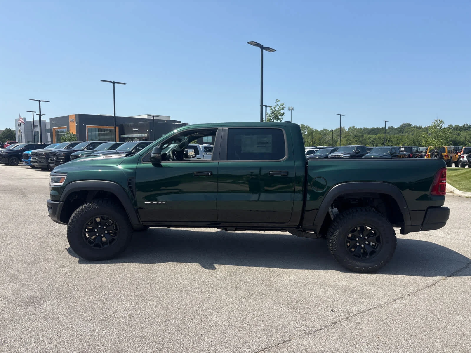 New 2026 Serrano-Green Metallic Exterior Paint RAM RHO image 6