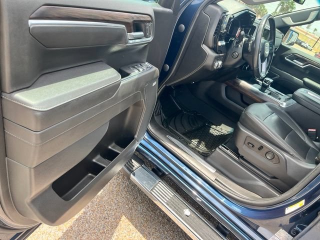 Used 2022 PACIFIC BLUE METALLIC GMC SLT image 20