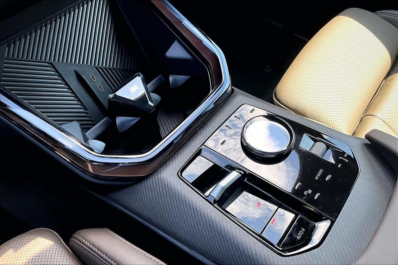 New 2026 Arctic Race Blue metallic BMW 30 xDrive image 7