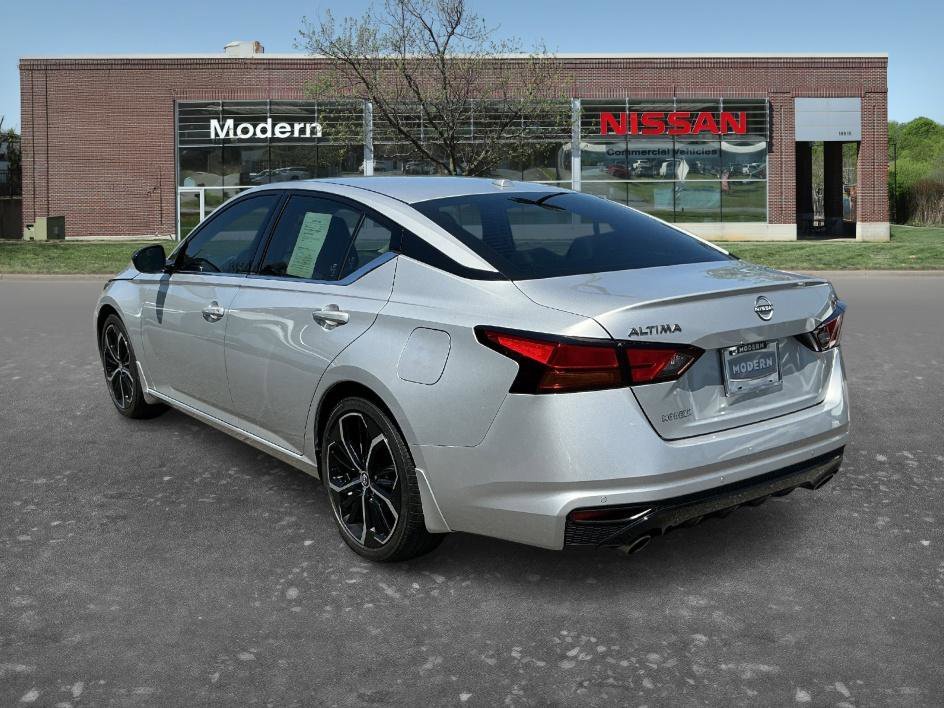 Used 2024 Brilliant Silver Metallic Nissan 2.5 SR image 2