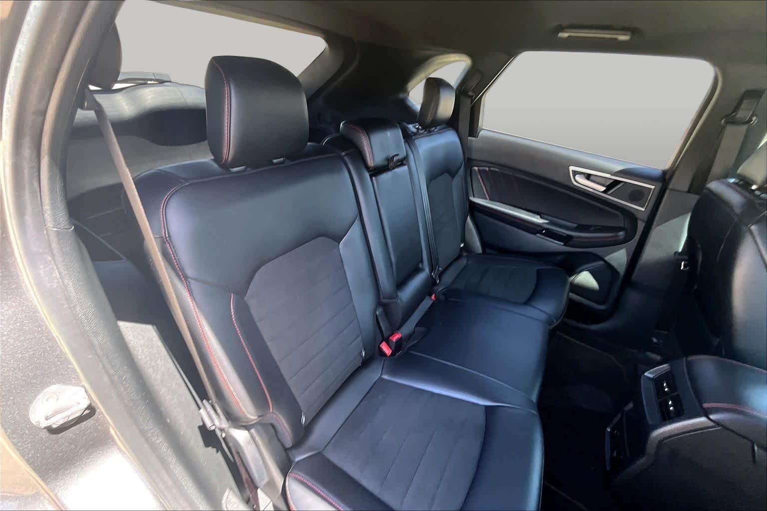 Used 2023 Carbonized Gray Ford ST-Line image 19