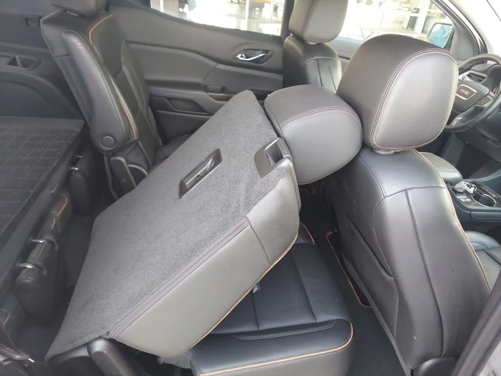 Used 2023 Silver GMC AT4 image 37