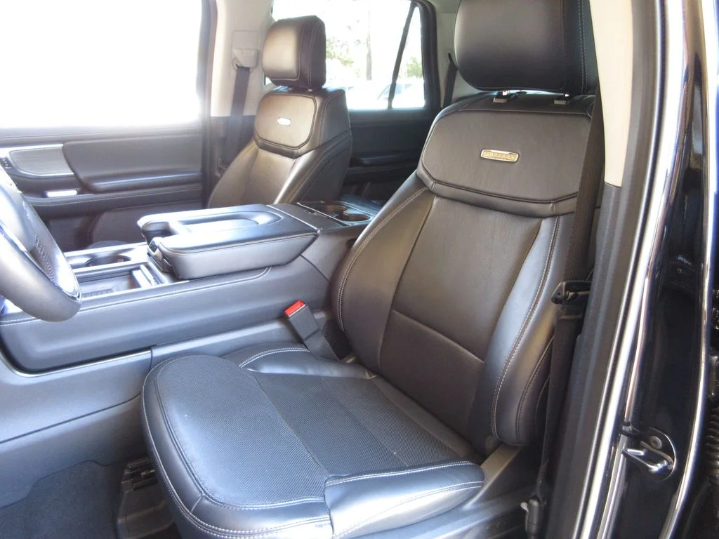 Used 2025 Black Metallic Ford Platinum image 11