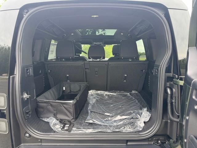 New 2026 Woolstone Green LAND ROVER S image 10