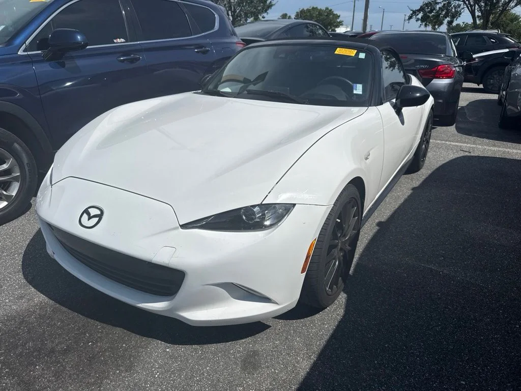 Used 2020 White Mazda Club image 2