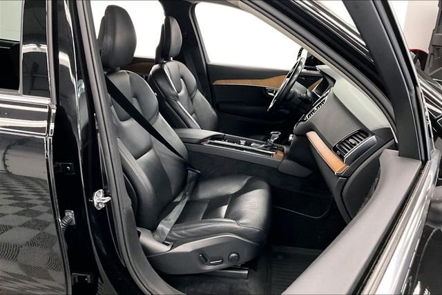 2021 Volvo XC90 Momentum - Photo 8