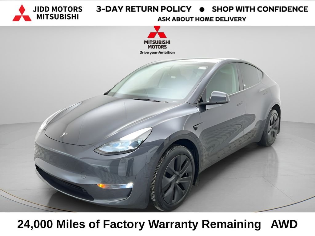 2025 Tesla Model Y Long Range Dual Motor All-Wheel Drive's photo