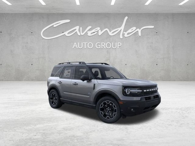 New 2025 Carbonized Gray Metallic Ford Outer Banks® image 8