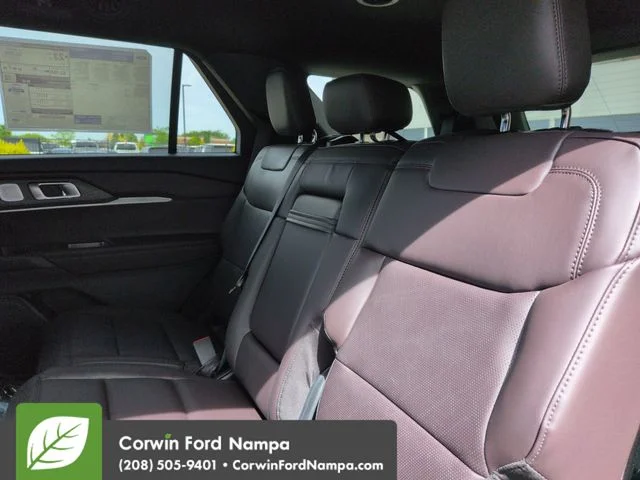 New 2026 Carbonized Gray Metallic Ford Platinum image 25