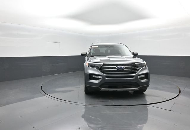 Used 2024 Gray Ford XLT image 3