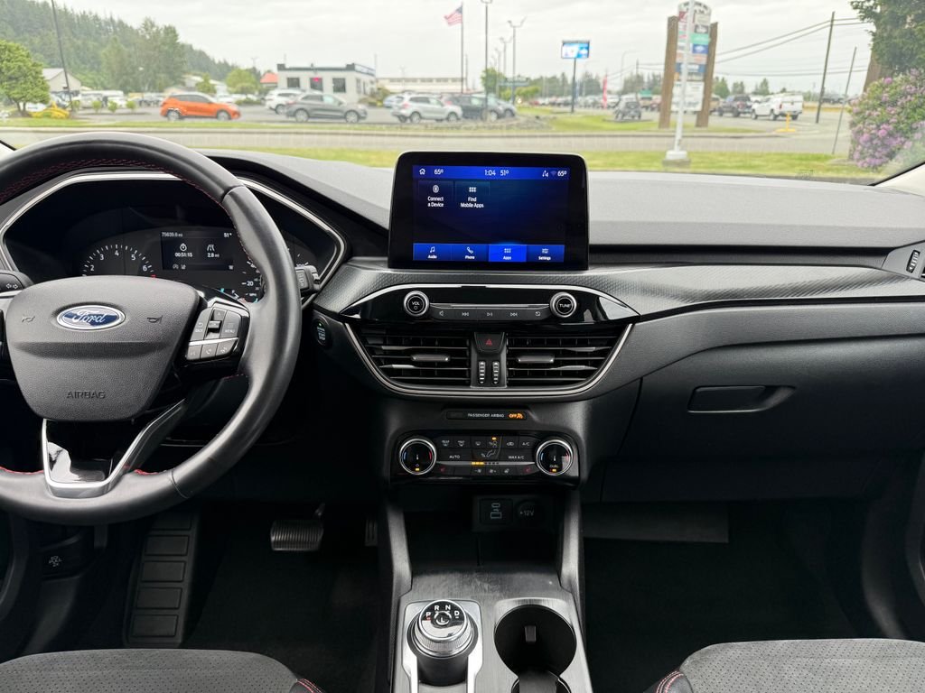 Used 2022 Gray Ford SEL image 24