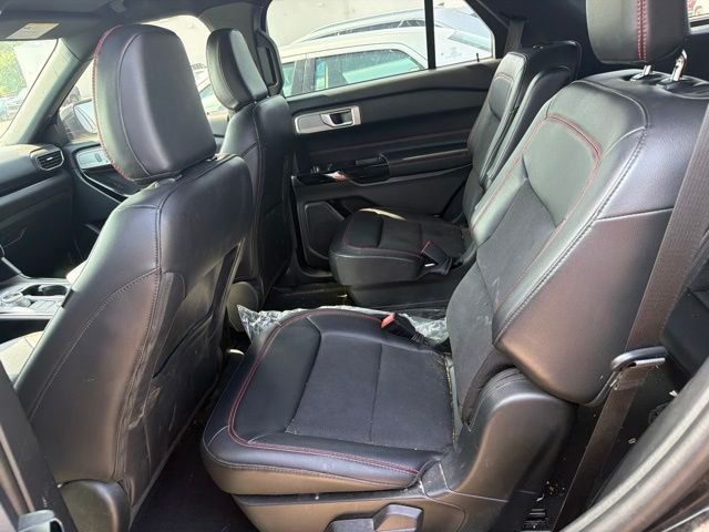 Used 2023 Black Metallic Ford ST-Line image 7