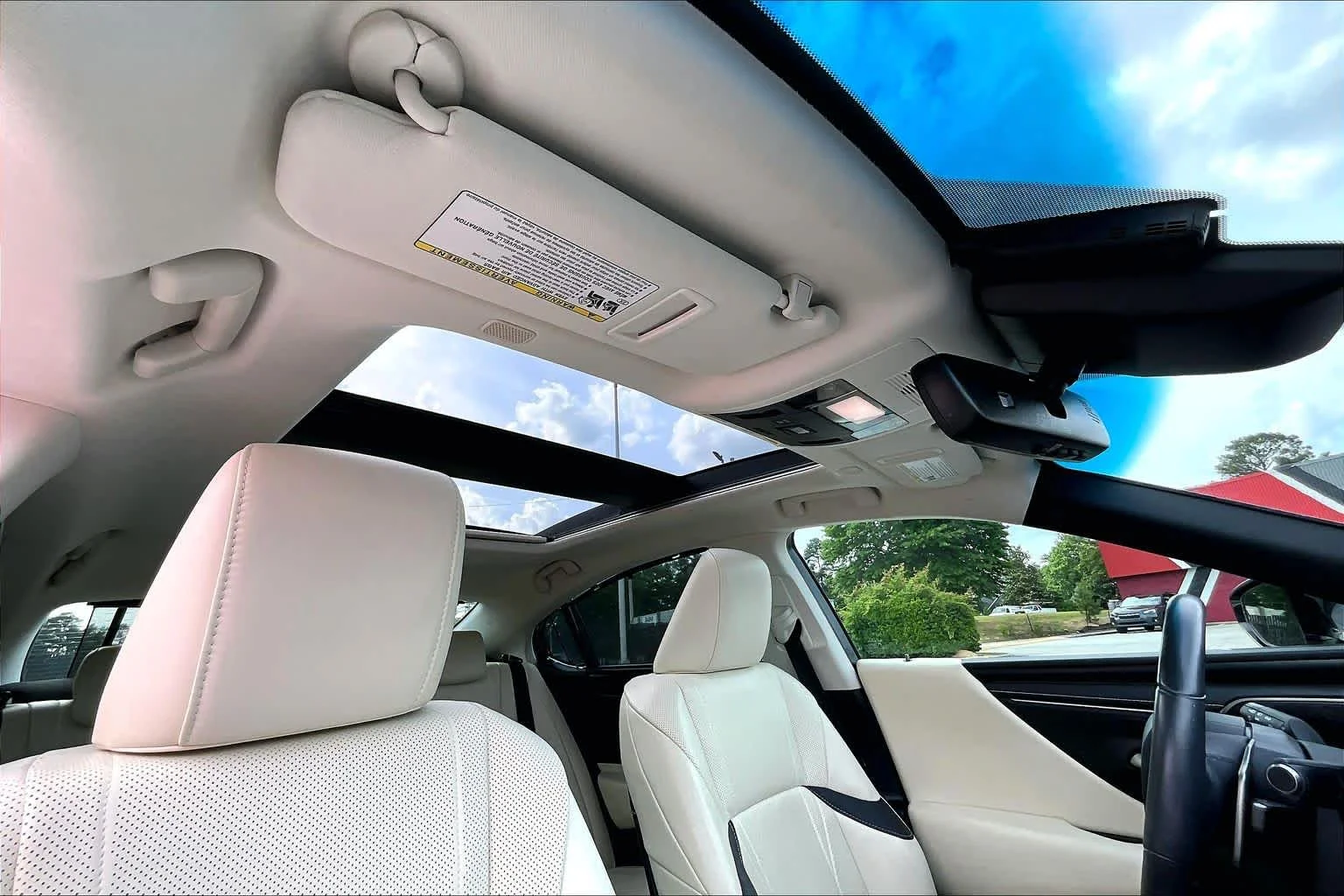 Used 2022 Moonbeam Beige Metallic Lexus Ultra Luxury image 14