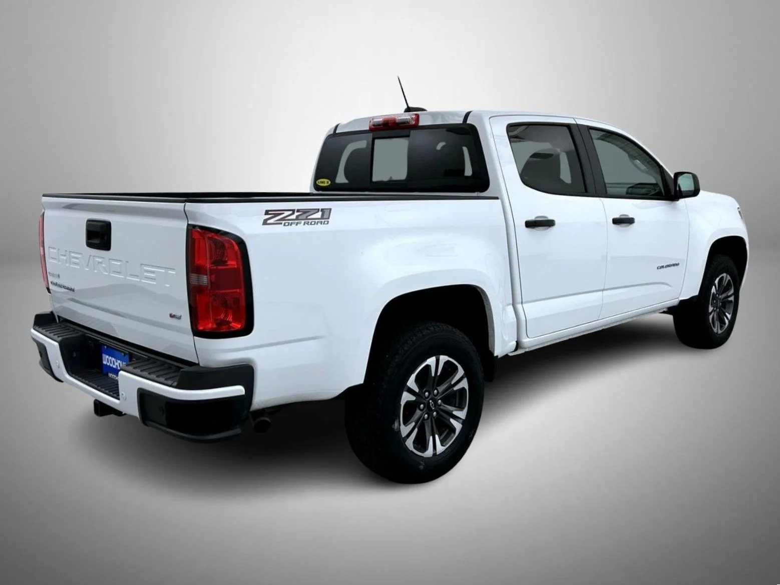 Used 2022 White Chevrolet Z71 image 5