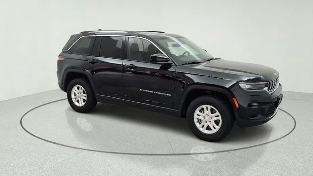 Used 2023 Black Jeep Laredo image 54