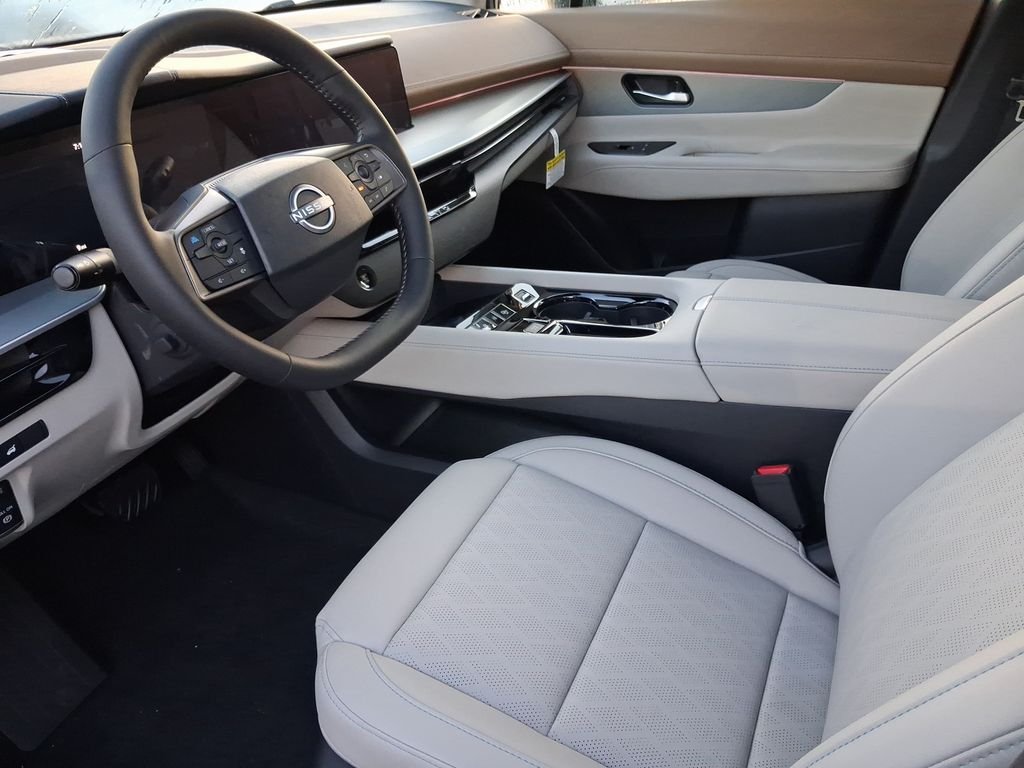 New 2027 Gray Nissan Platinum image 8