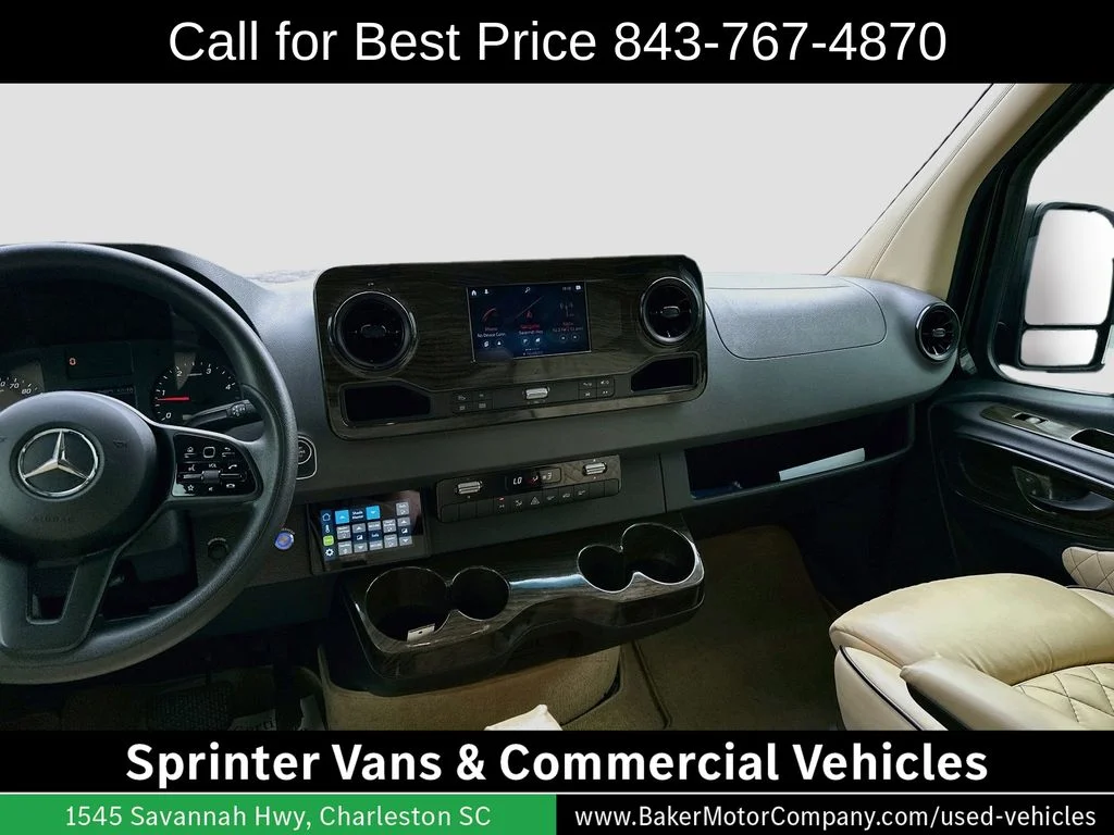 Used 2019 Jet Black Mercedes-Benz Cargo 170 WB EXT image 23