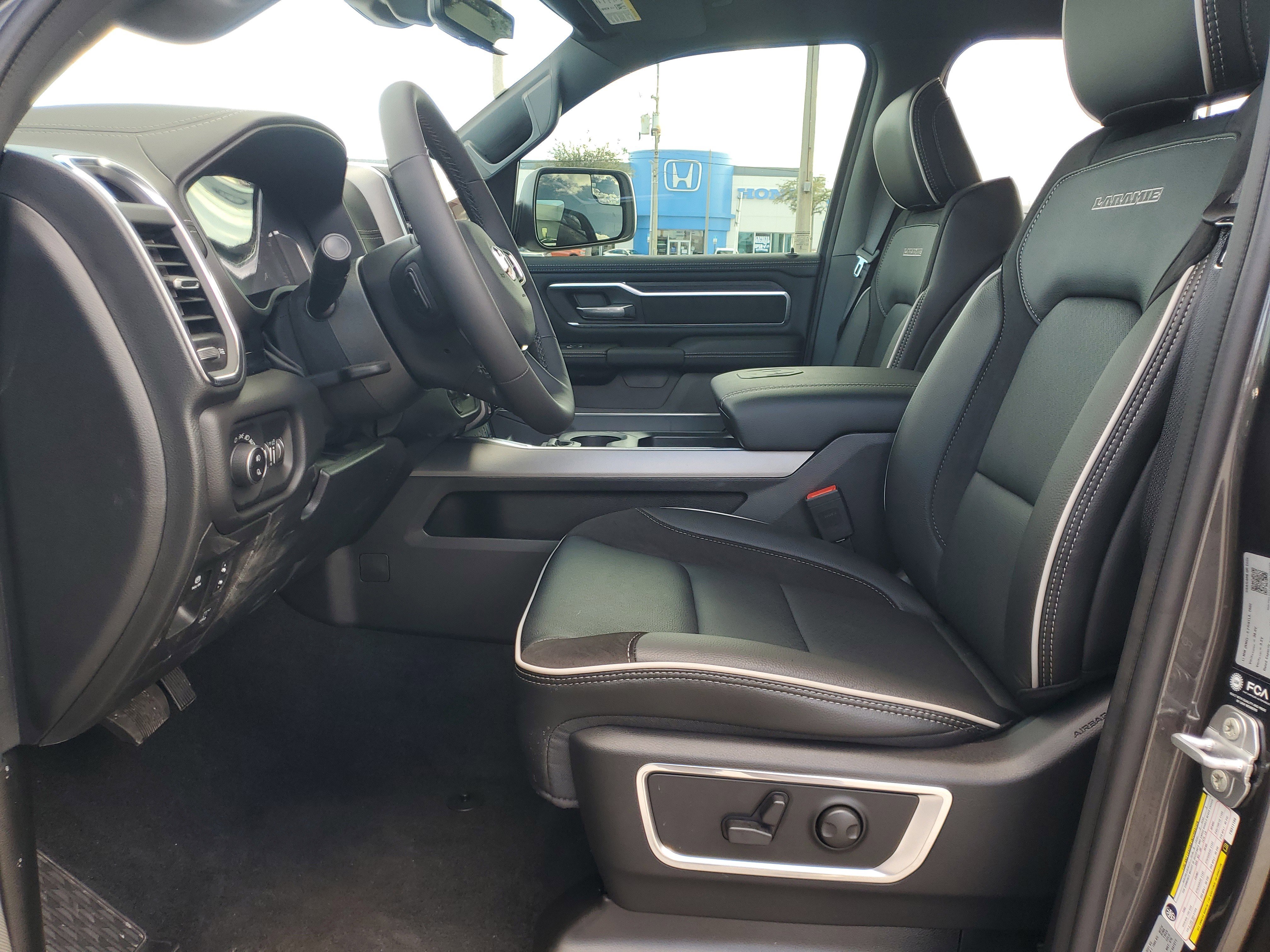 New 2026 Granite Crystal Metallic Clear-Coat Exterior Paint RAM Laramie image 10
