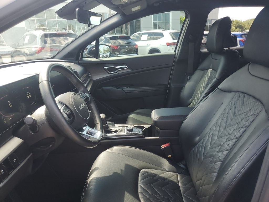 Used 2024 White Kia X-Line image 11
